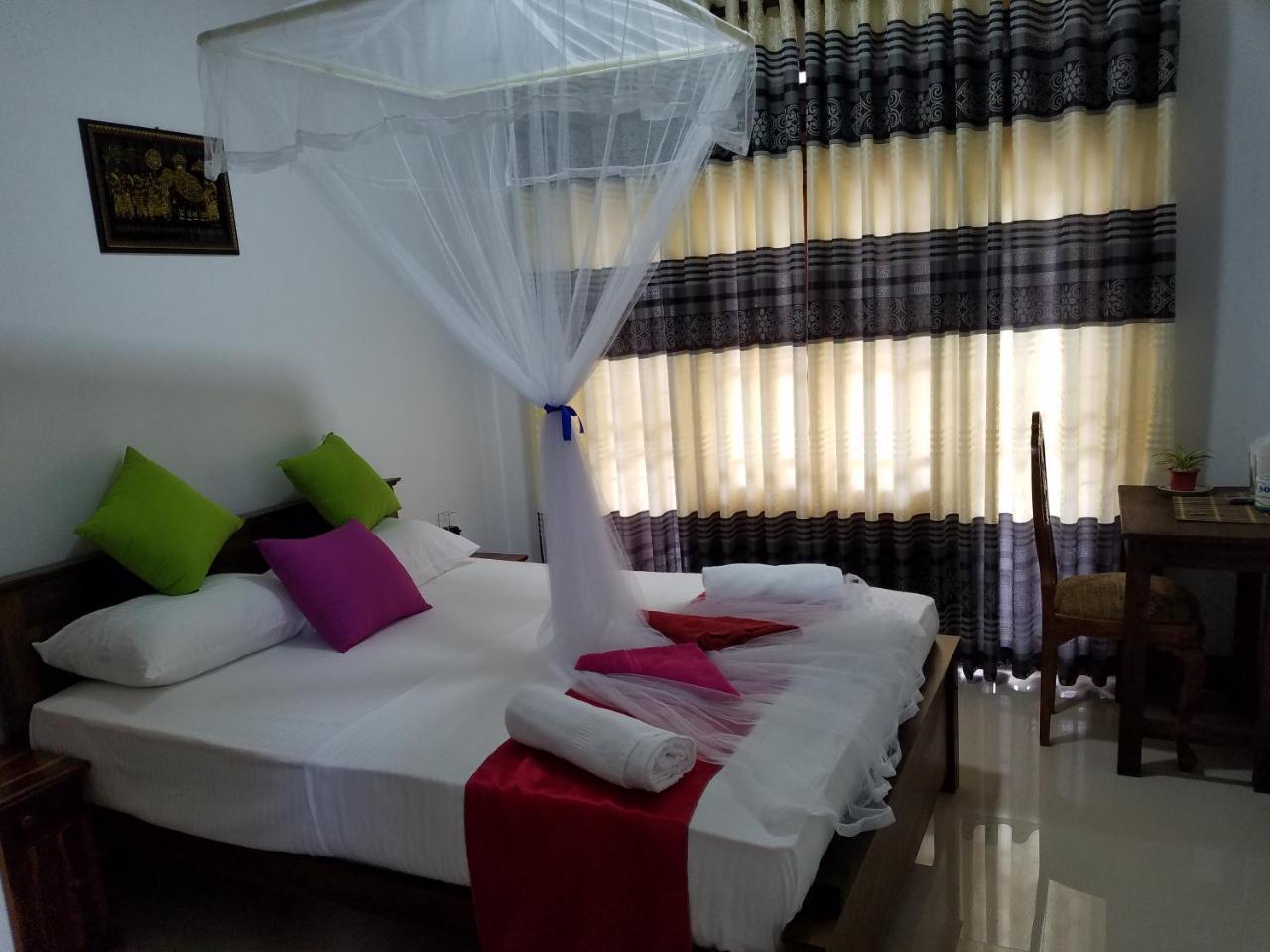 Yashumi Homestay Дамбулла Экстерьер фото