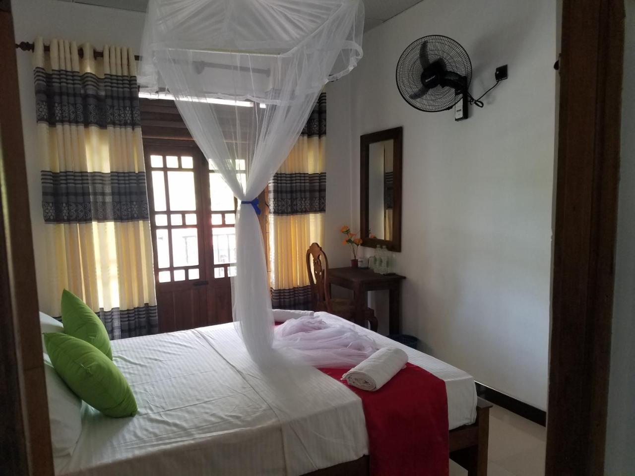 Yashumi Homestay Дамбулла Экстерьер фото