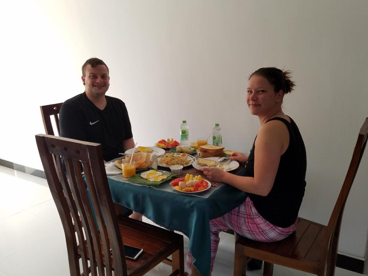 Yashumi Homestay Дамбулла Экстерьер фото